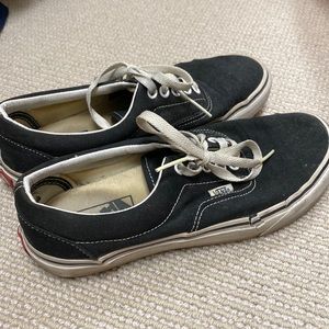 Vans Black Authentic Sneakers (Mens 6.5, Womens 8)